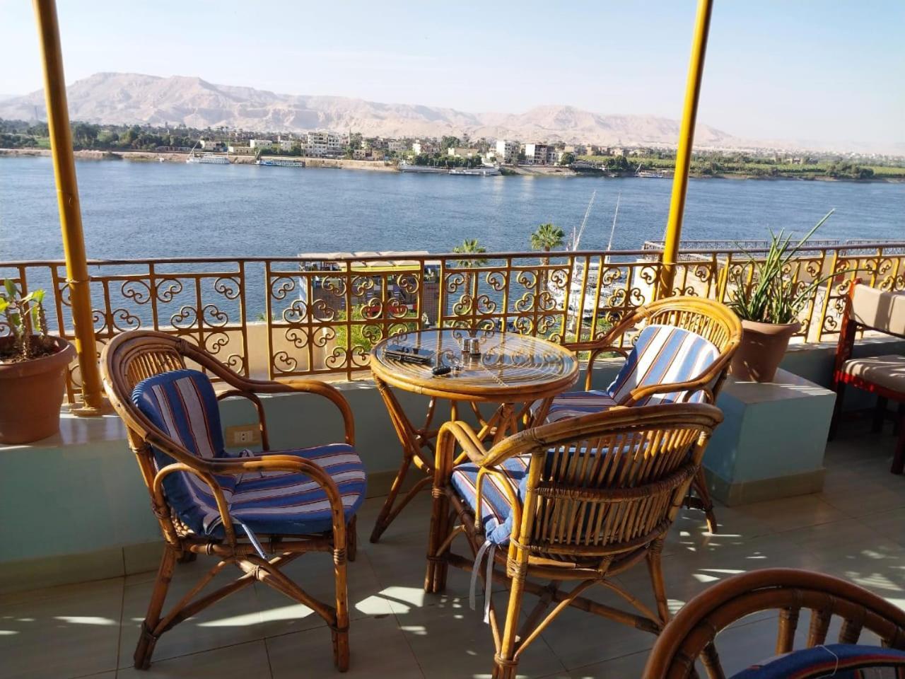 Merry Land Hotel & Roof Top Nile Restaurant Λούξορ Εξωτερικό φωτογραφία