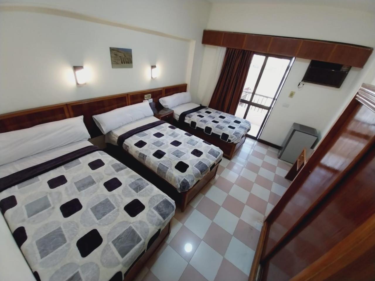 Merry Land Hotel & Roof Top Nile Restaurant Λούξορ Εξωτερικό φωτογραφία