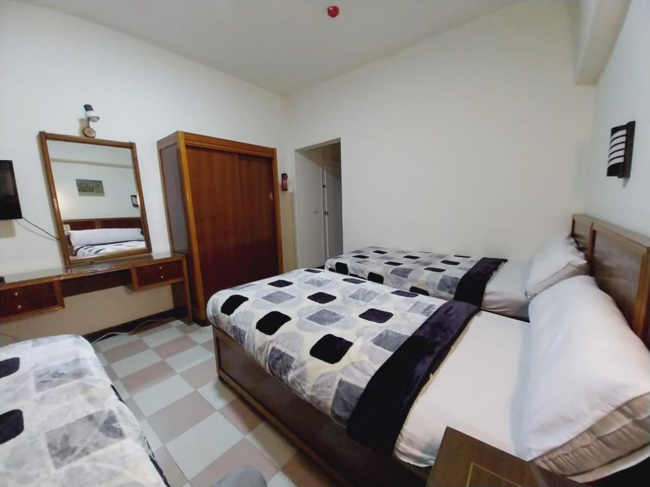 Merry Land Hotel & Roof Top Nile Restaurant Λούξορ Εξωτερικό φωτογραφία