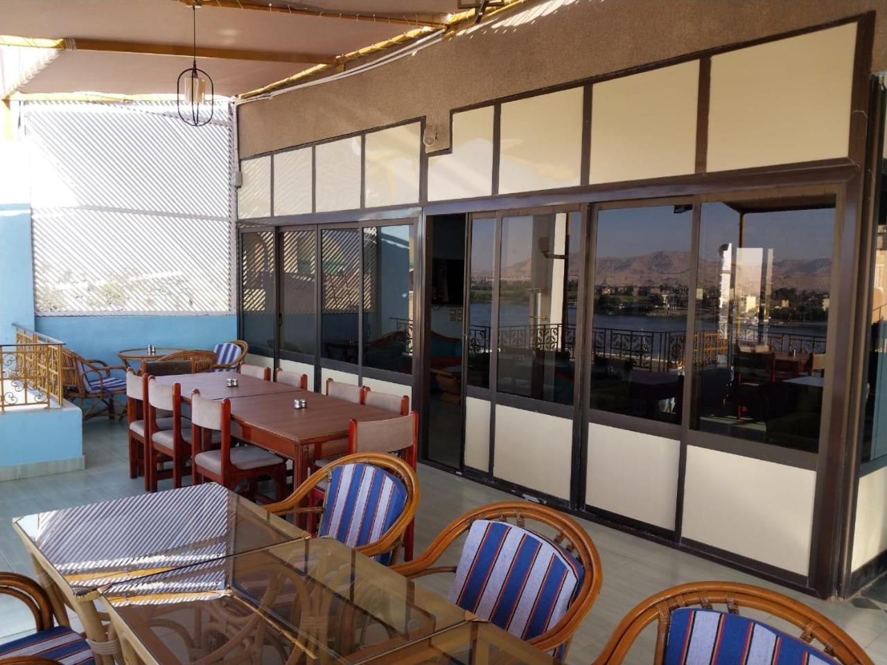 Merry Land Hotel & Roof Top Nile Restaurant Λούξορ Εξωτερικό φωτογραφία