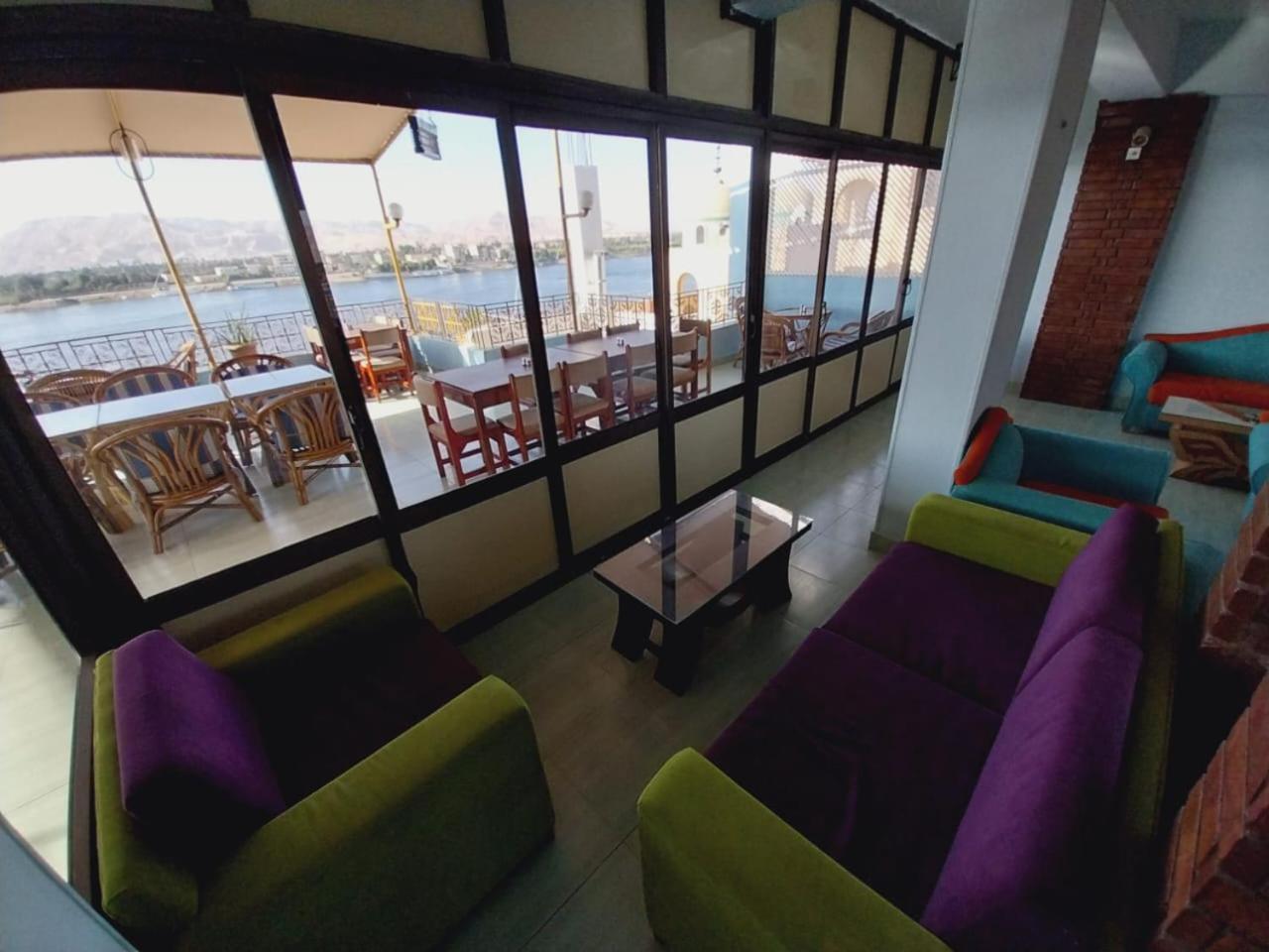 Merry Land Hotel & Roof Top Nile Restaurant Λούξορ Εξωτερικό φωτογραφία