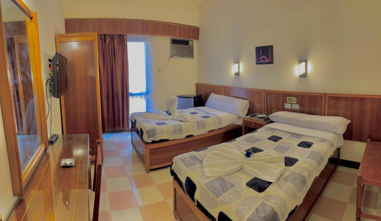 Merry Land Hotel & Roof Top Nile Restaurant Λούξορ Εξωτερικό φωτογραφία