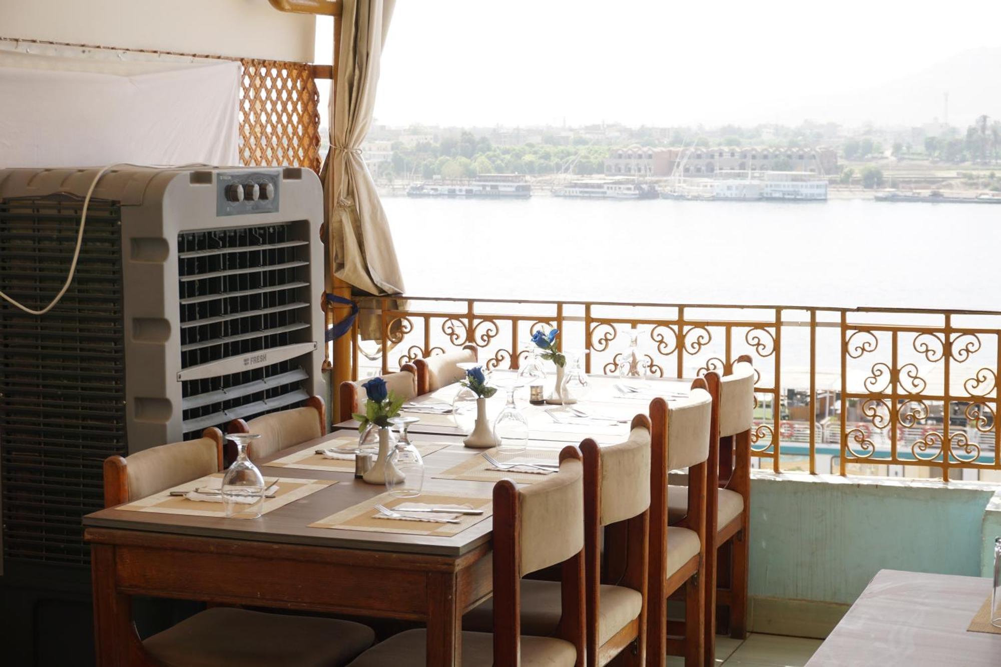 Merry Land Hotel & Roof Top Nile Restaurant Λούξορ Εξωτερικό φωτογραφία