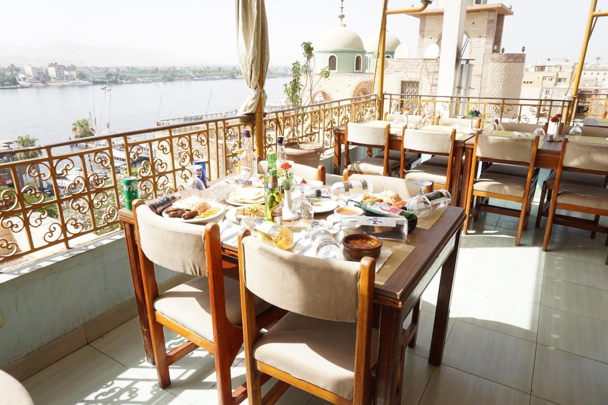 Merry Land Hotel & Roof Top Nile Restaurant Λούξορ Εξωτερικό φωτογραφία