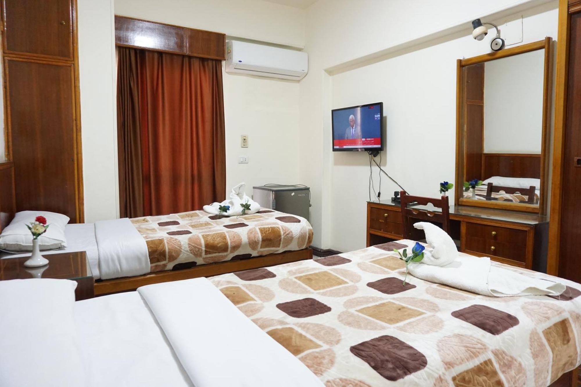 Merry Land Hotel & Roof Top Nile Restaurant Λούξορ Εξωτερικό φωτογραφία