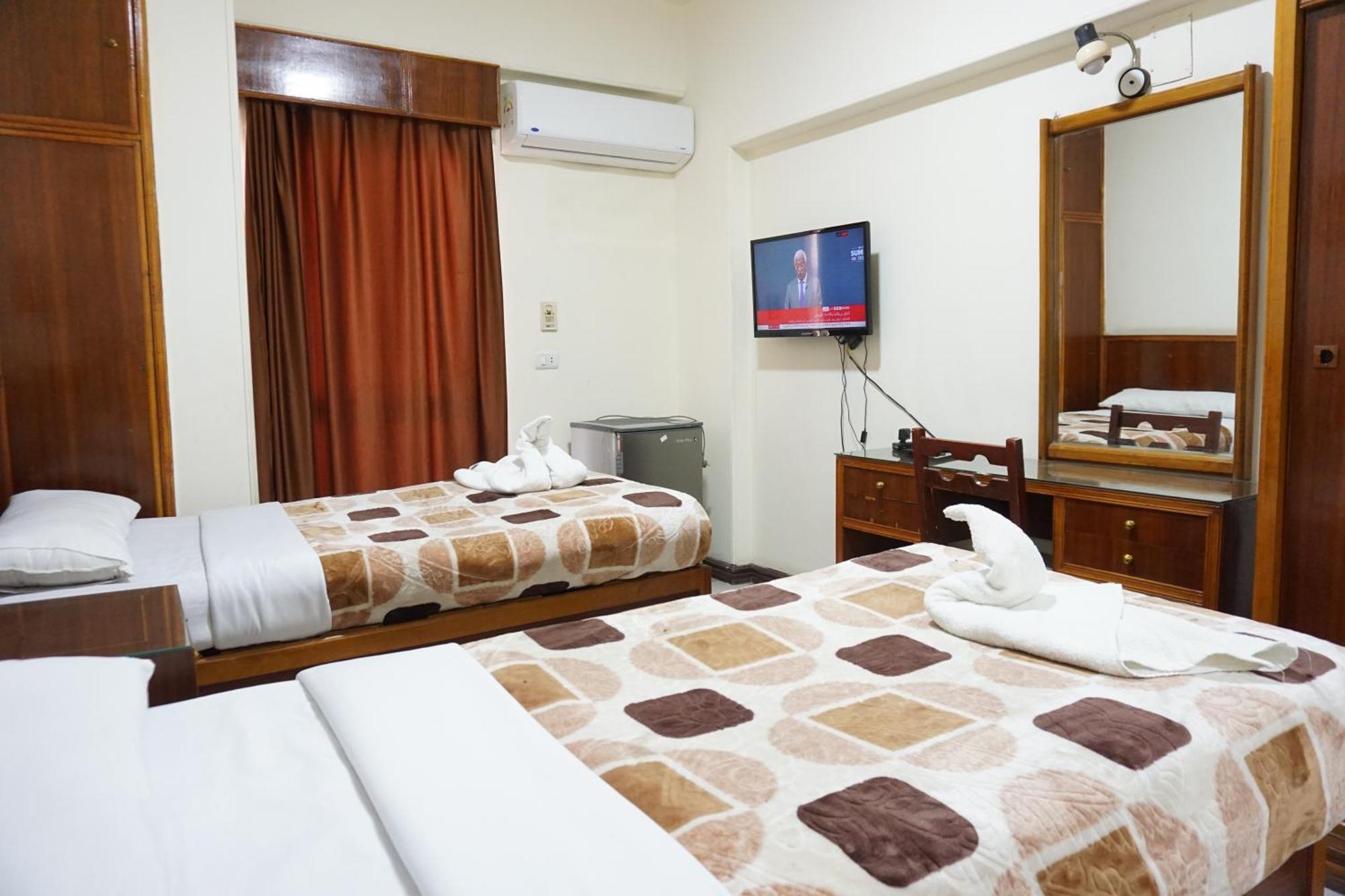 Merry Land Hotel & Roof Top Nile Restaurant Λούξορ Εξωτερικό φωτογραφία